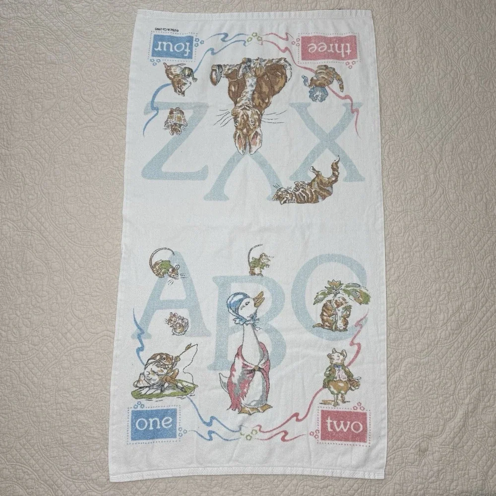 Vintage 1990 Beatrix Peter Rabbit ABC XYZ Bath Towel 90s Goose Puddle-Duck Baby‎